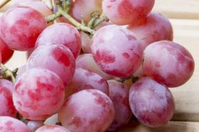 Grapes: Health Benefits and Traditional Uses