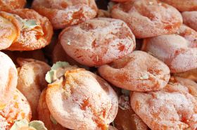 Dried Persimmon Cakes: TCM Benefits, Uses, and Cautions